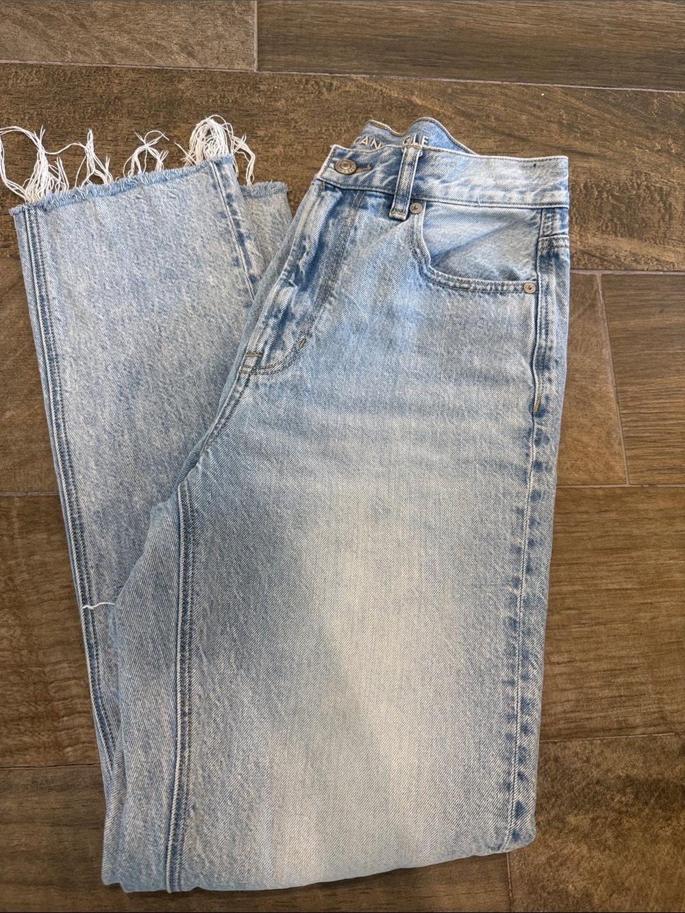 American Eagle Outfitters Light Wash Ripped Mom Jean Frayed Hem - 6 Extra Long